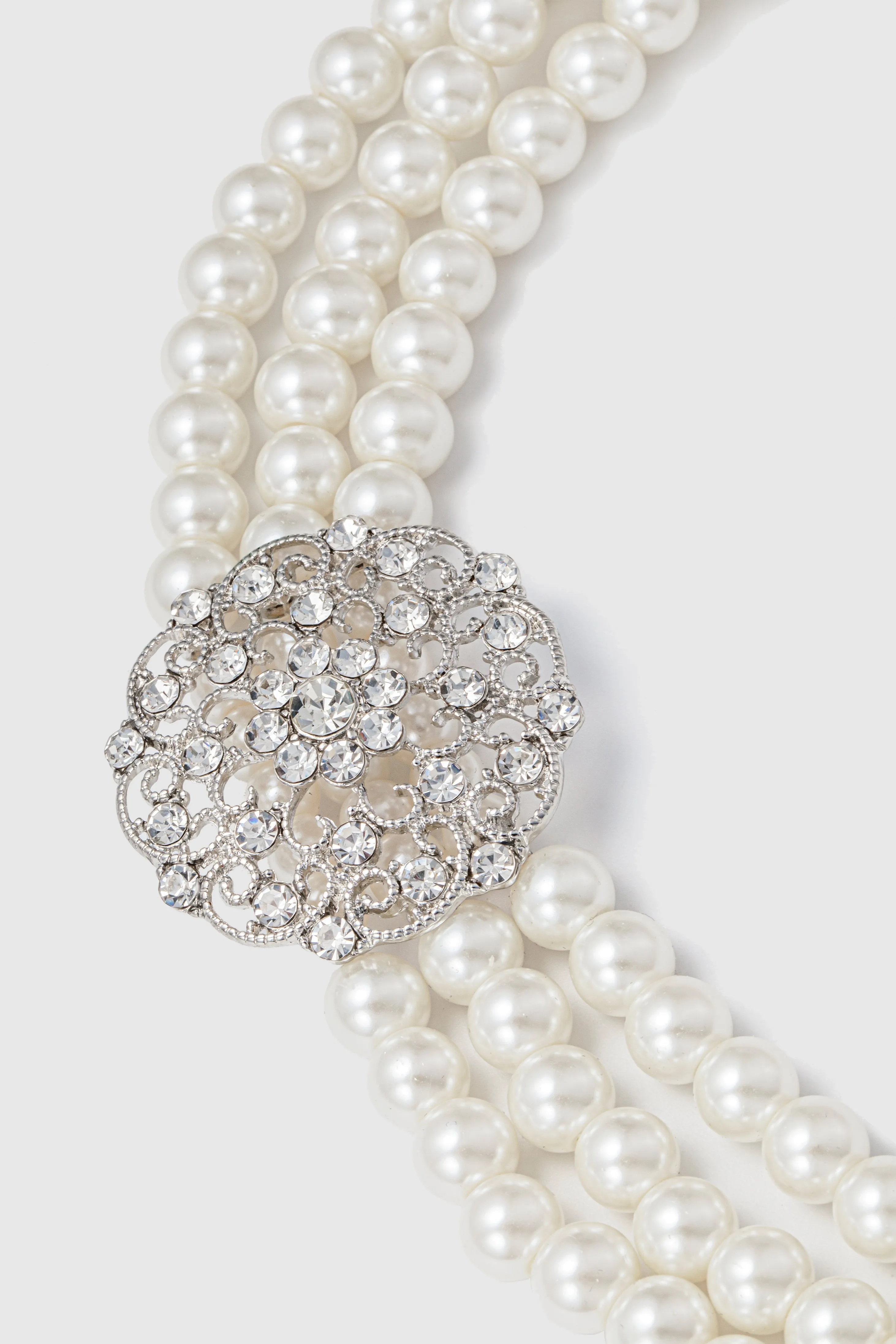Delicate Multilayer Pearl Necklace Set