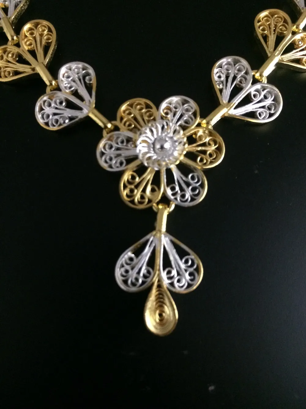 Golden Delicate
