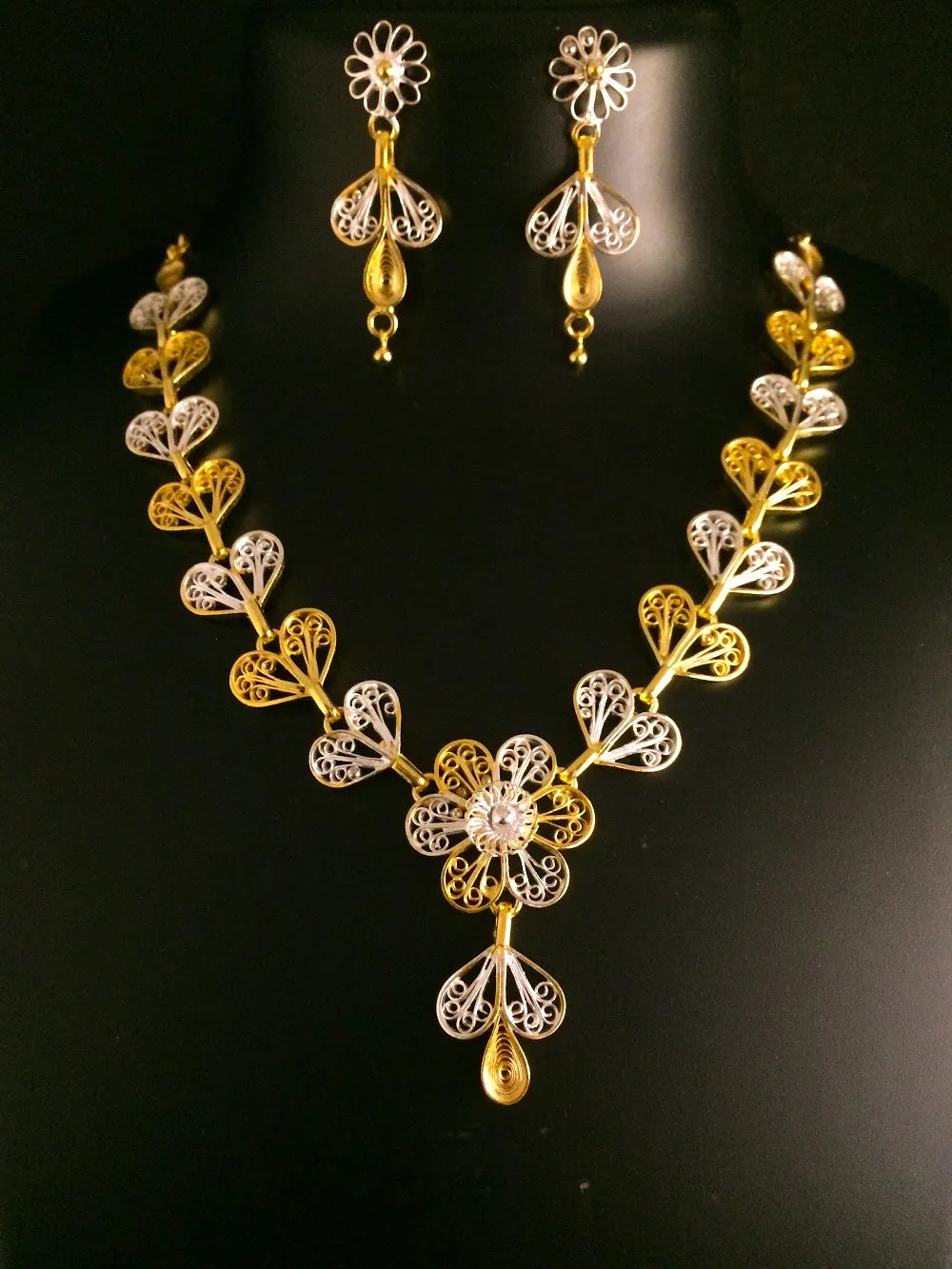 Golden Delicate