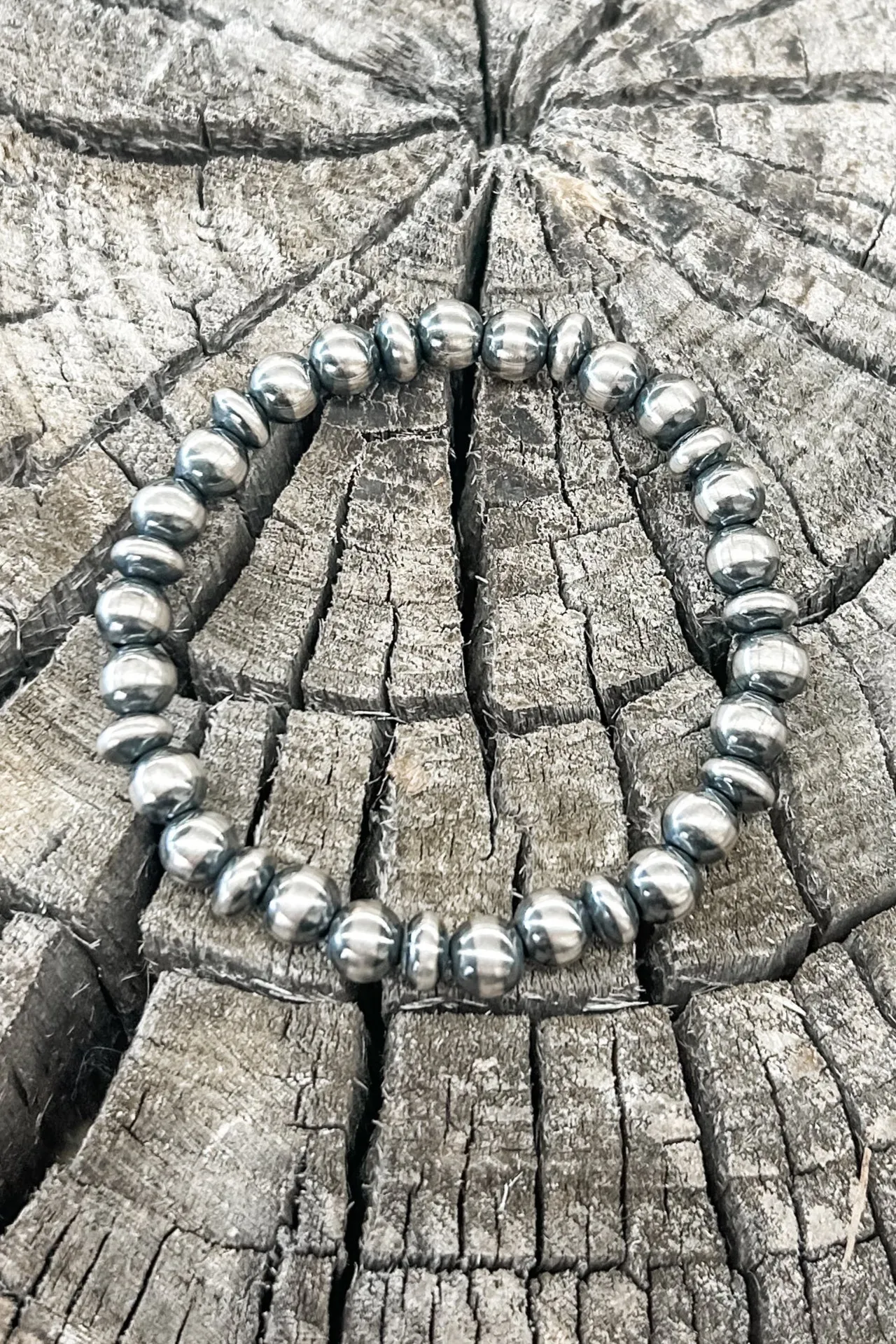 Graduated Navajo Pearl Stretch Bracelet
