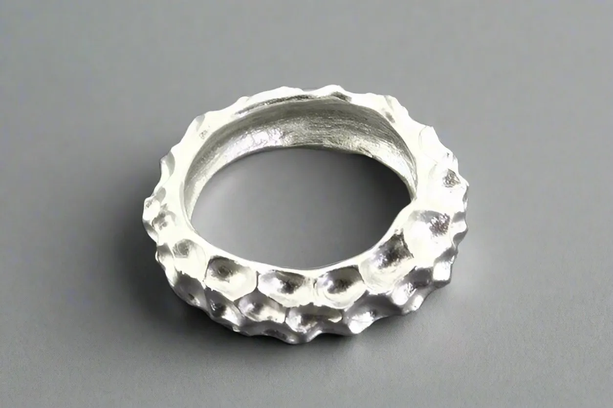 Narrow lunar band - sterling silver