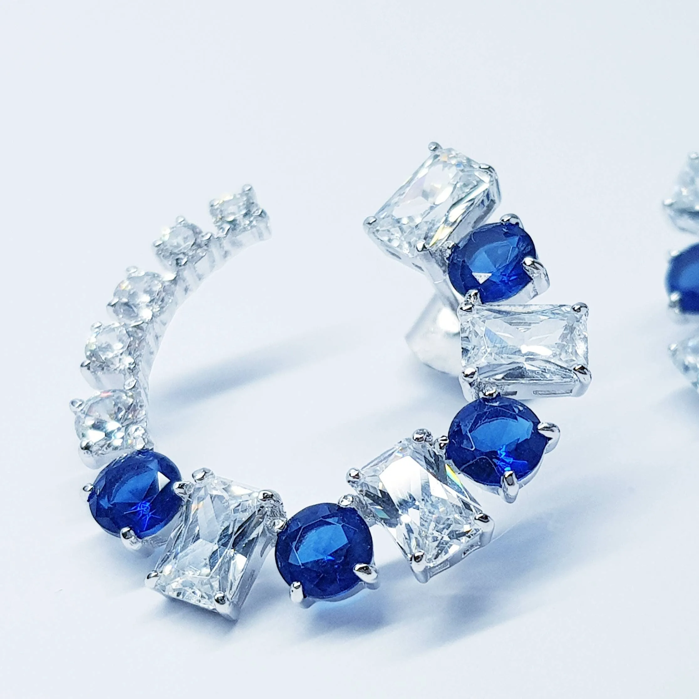 Sapphire blue earrings, stud earrings, birthstone earrings, September earrings, Chic vintage earrings, elegant stud earrings