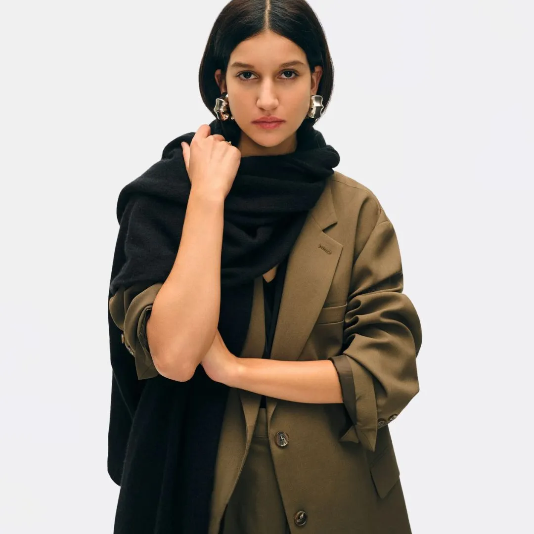 Travel Wrap (Black)