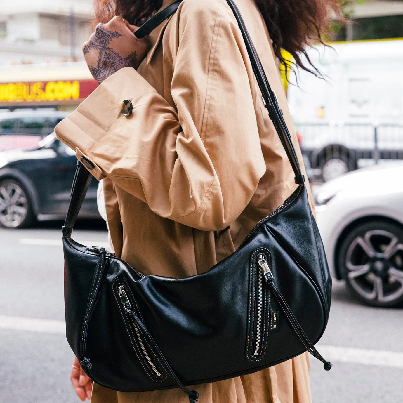 Ursula V11 En 2 Styles Sac Drapé Hobo Ou Bandoulière - Crème